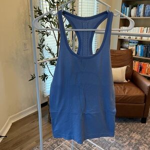 lululemon size 4 tank
